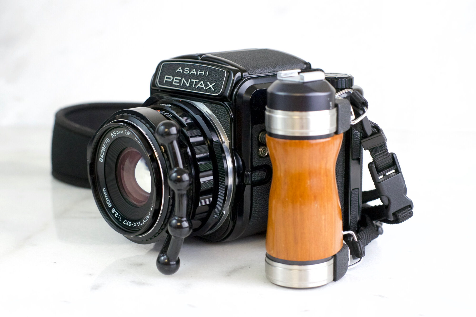 Pentax 67 MLU with Waist Level Finder SMC Pentax 90mm F/2.8 Pentax 67 MLU with Waist Level Finder SMC Pentax 90mm F/2.8